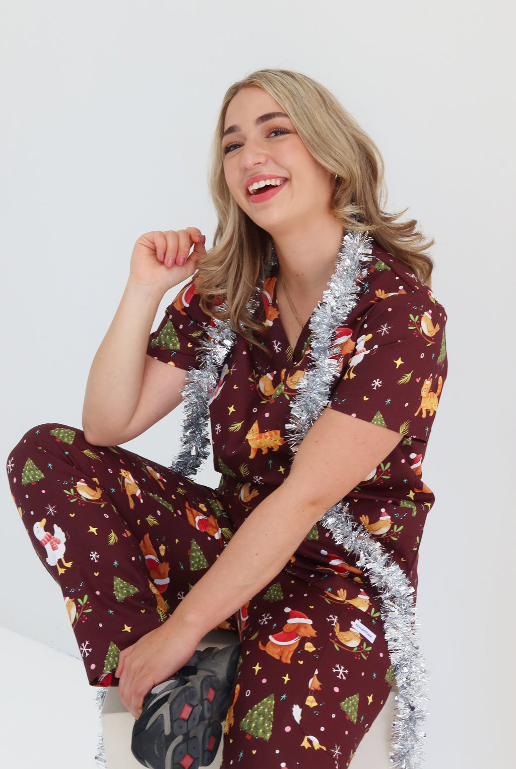 Merry Munchkins Nursing scrubset