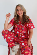 Mistletoe Kisses Nursing Scrubset