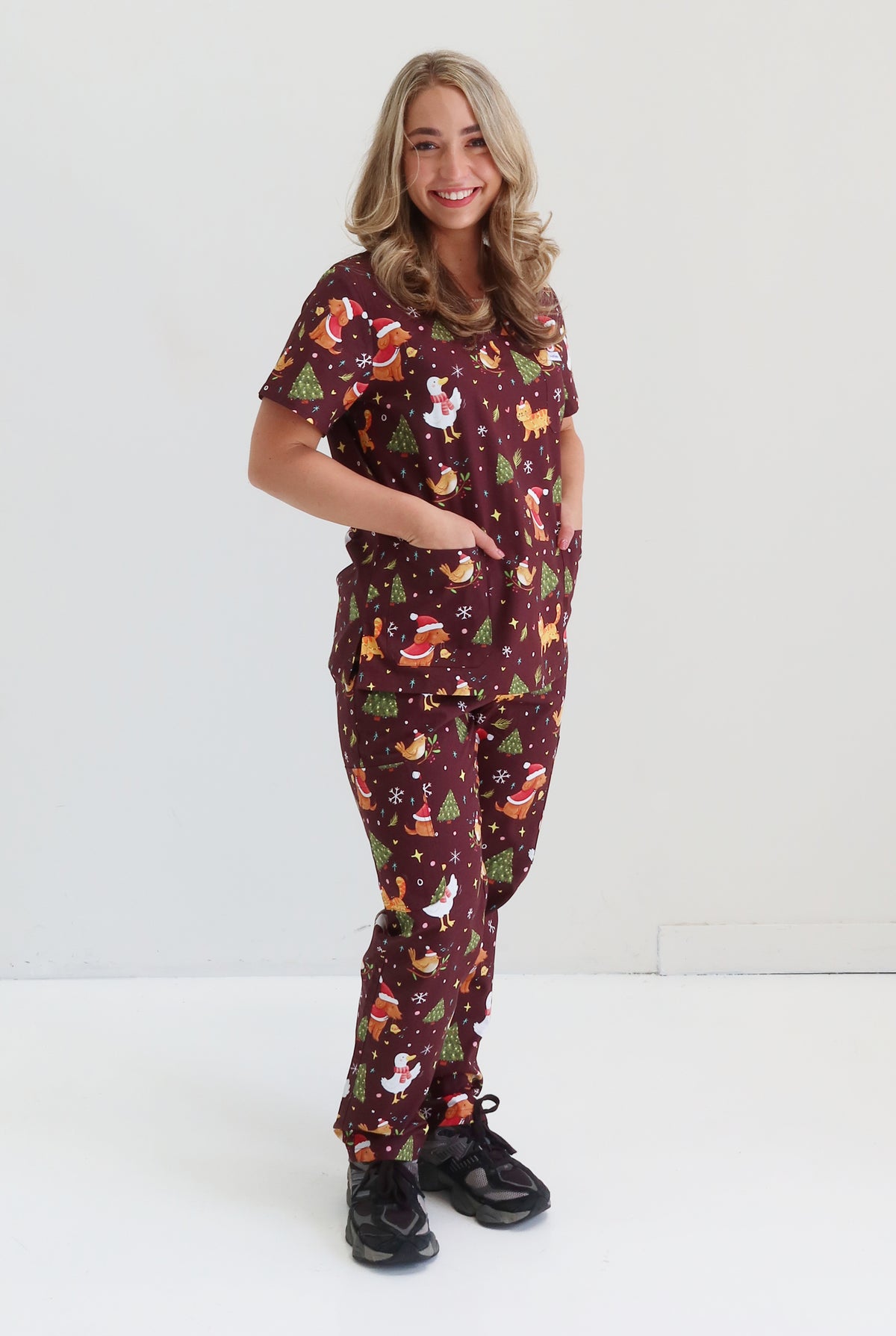 Merry Munchkins Nursing scrubset